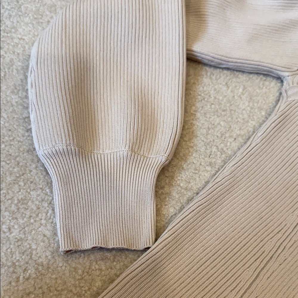 Women’s Beige Knit Sweetheart Sweater - Picture 4 of 7